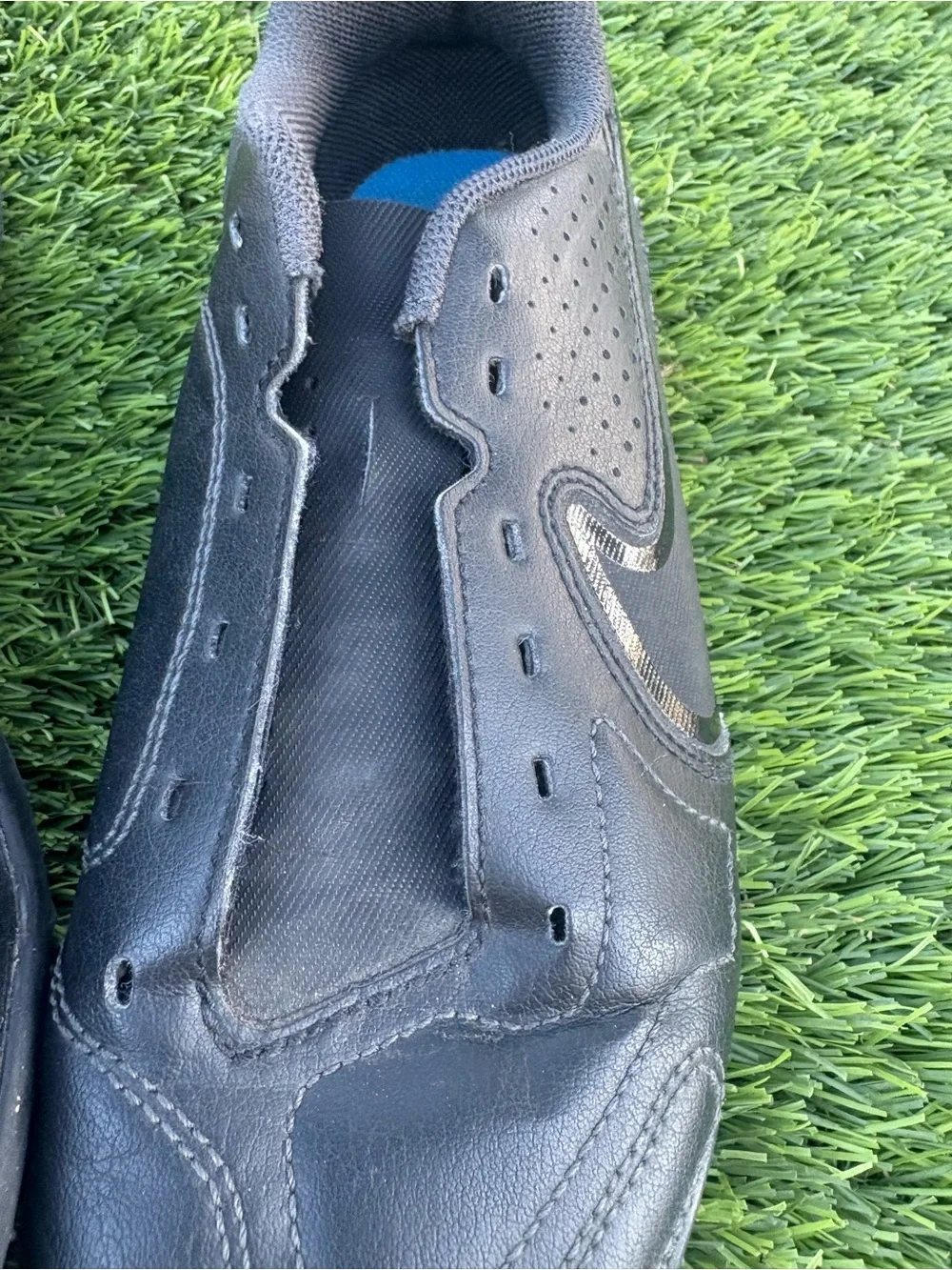 Nike Tiempo Turf Shoes  3.5Y